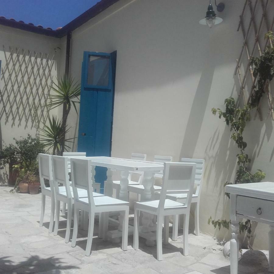 Il Cortile Della Monaca Bed and Breakfast Brindisi Exteriör bild